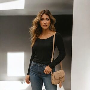 REFORMATION Women’s Long Sleeve Knit Wardrobe Essential Size Small Relaxed Fit